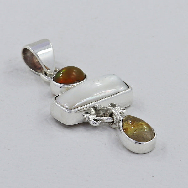 Fresh Water Pearl Gemstone Silver Pendant