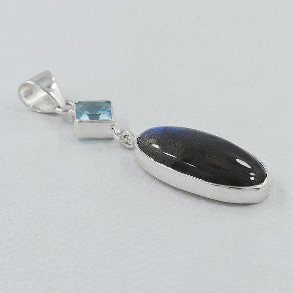 925 Silver Labradorite Pendants