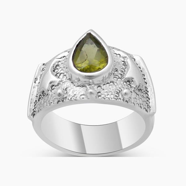 Vintage Style Peridot Silver Rings