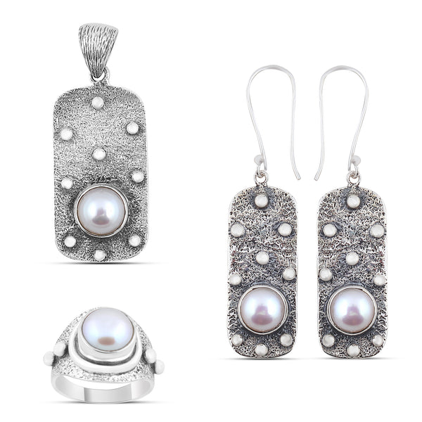 925 Sterling Silver Pendant Set Made with  Pearl Gemstone