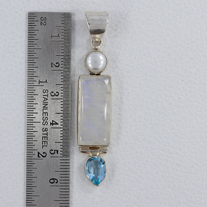 Rainbow Moonstone Silver Pendant